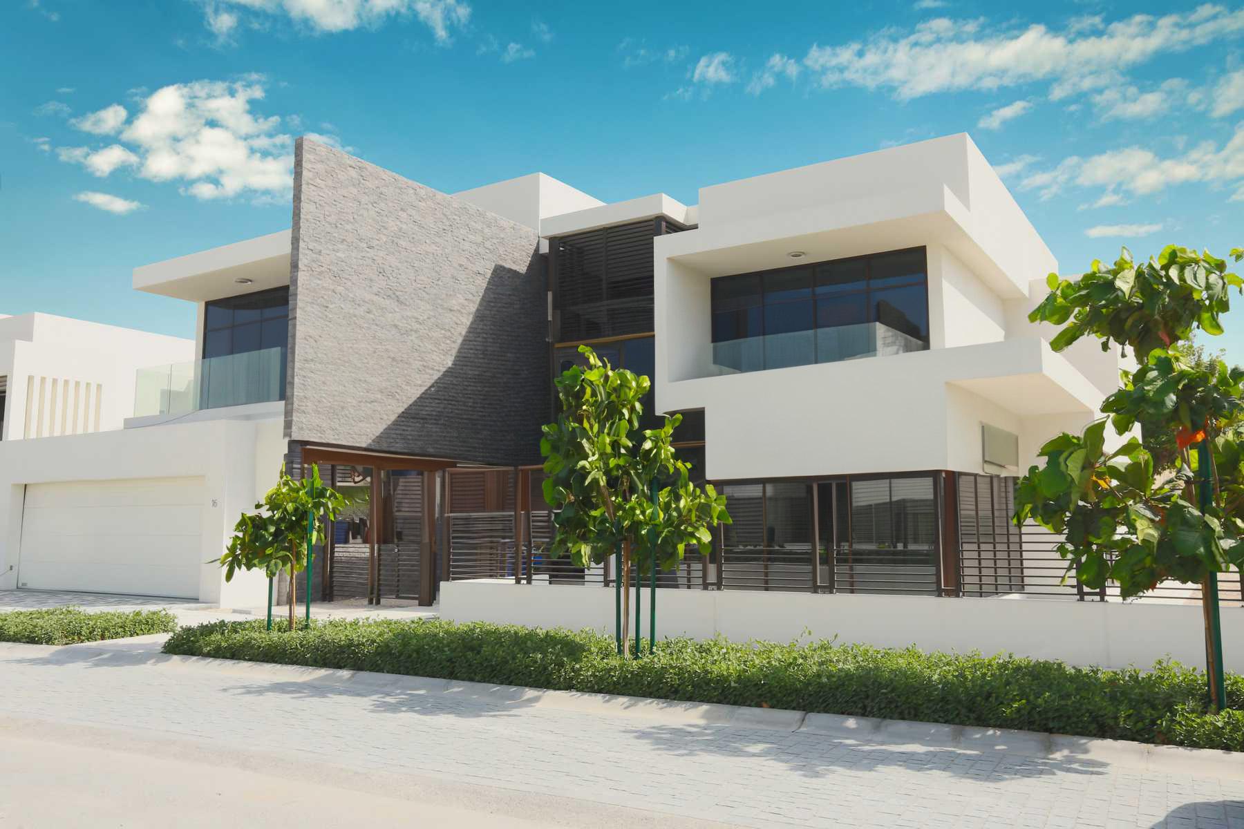 Freehold Beachfront Villas by Aldar Properties in Jawaher Al Saadiyat