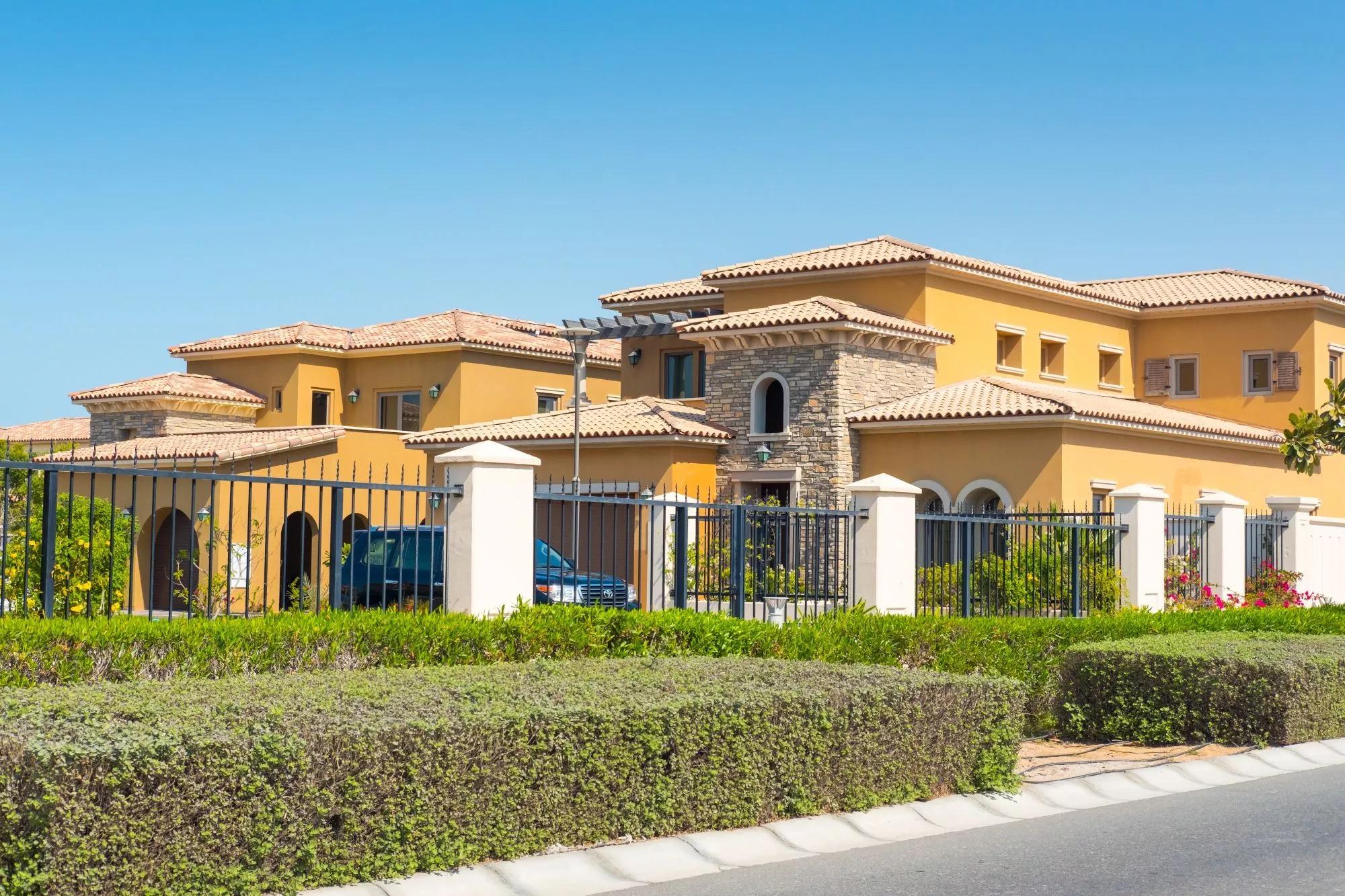 Luxury Saadiyat Beach Villas with private beach access and stunning architectural design on Saadiyat Island